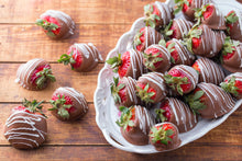 Load image into Gallery viewer, All the Rouge Chocolate Strawberry
